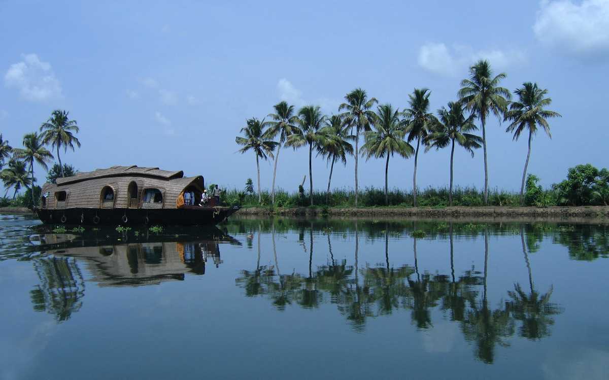 punnamada-lake-img